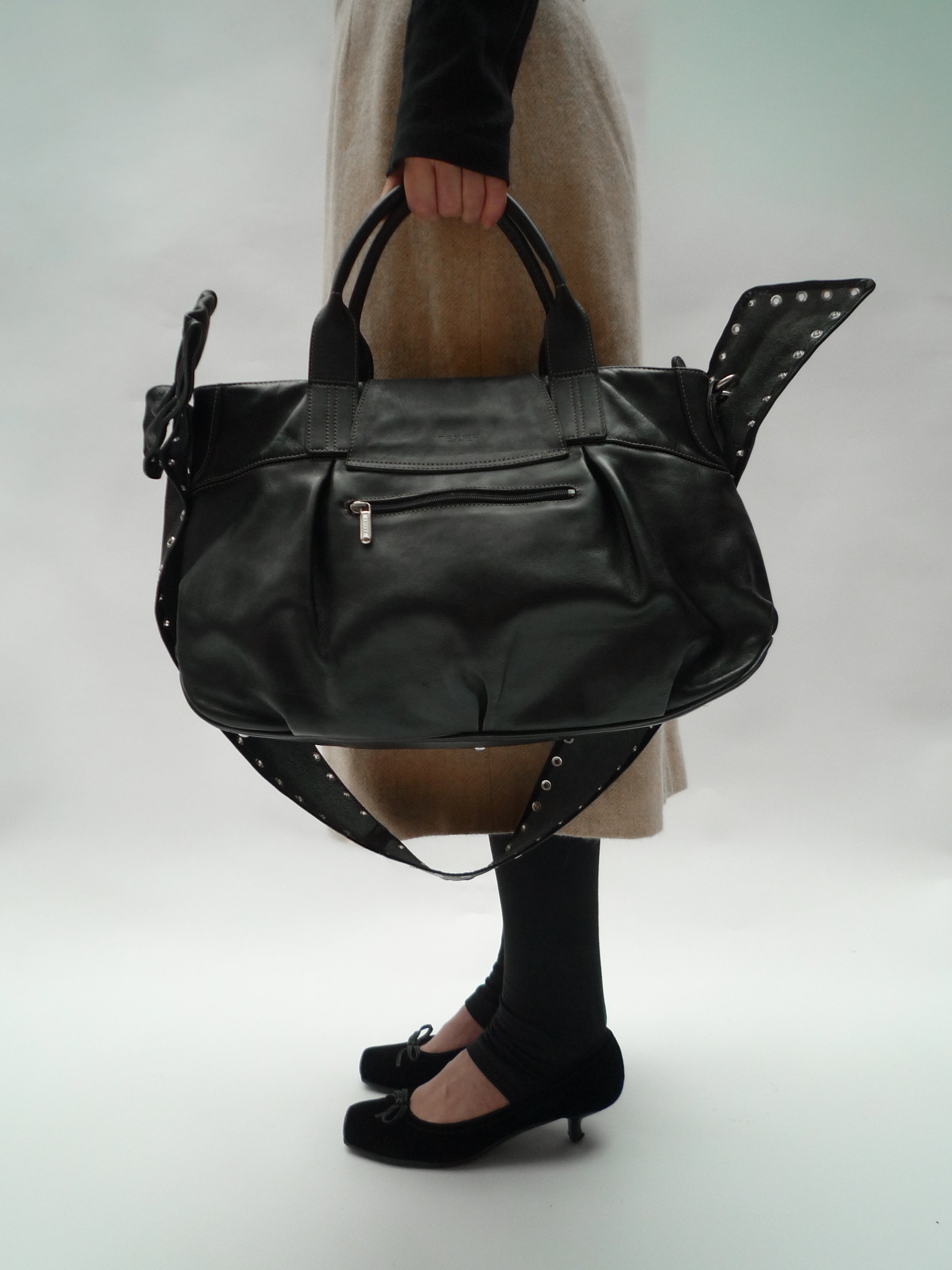 Strap Bag in Black
