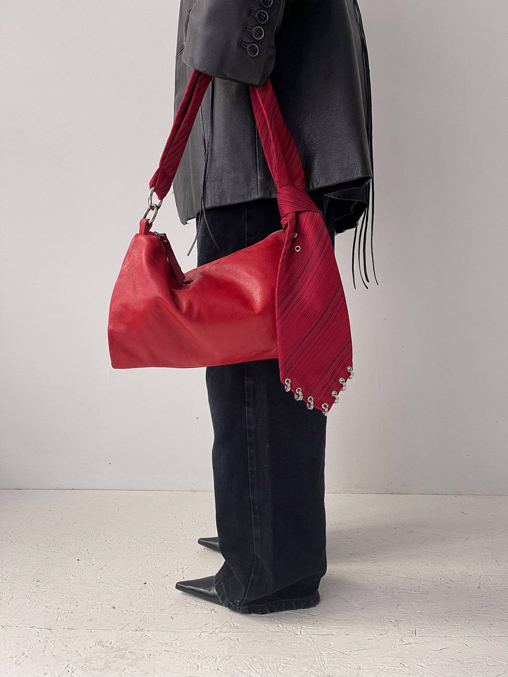 Tie Bag in Red