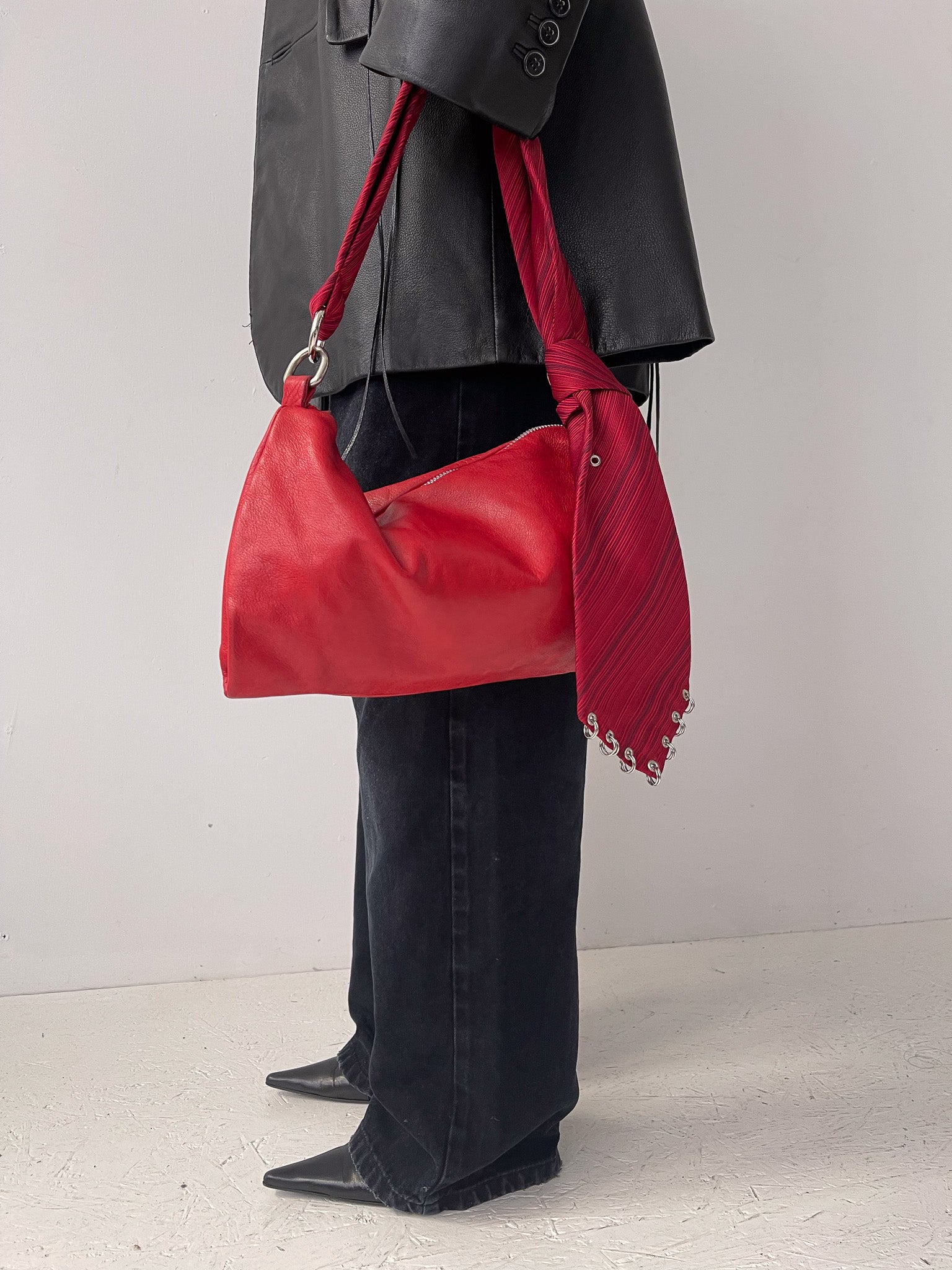 Tie Bag in Red