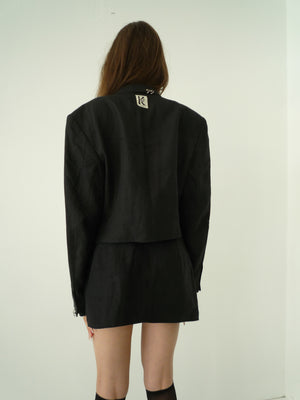 001 Black Cropped Piercing Blazer